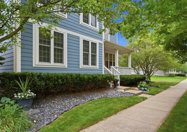 Photo 2 of Single family home for sale at 49158 Golden Park Dr, Shelby Township, MI 48315 | MLS# 50216631 | Listing updated on 2026-09-02