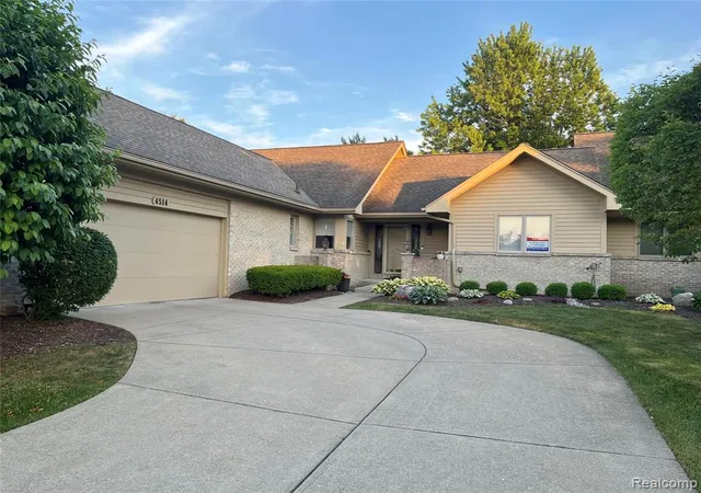 Homes for sale in Grand Blanc, MI | 4514 Ravenwood Dr, Grand Blanc, MI 48439 | MLS# 60998346