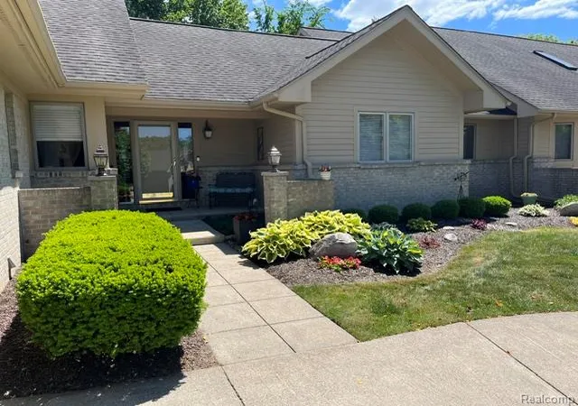 Homes for sale in Grand Blanc, MI | 4514 Ravenwood Dr, Grand Blanc, MI 48439 | MLS# 60998346