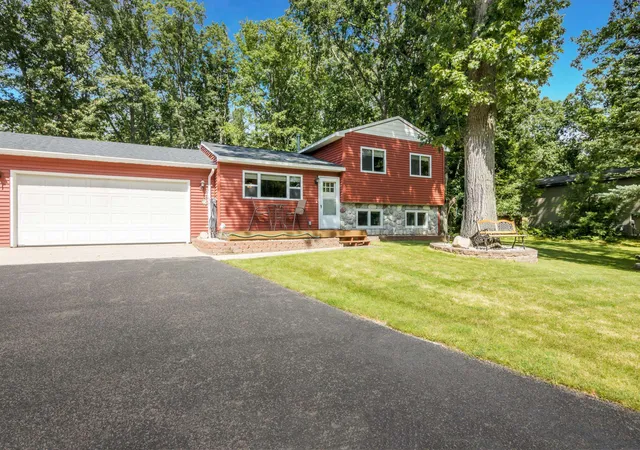 1st image of 3961 Dogwood Dr, Traverse City, MI 49696 | MLS# 80070575
