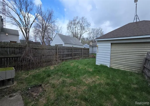 Homes for sale in Flint, MI | 1426 Lincoln Ave, Flint, MI 48507 | MLS# 60994215