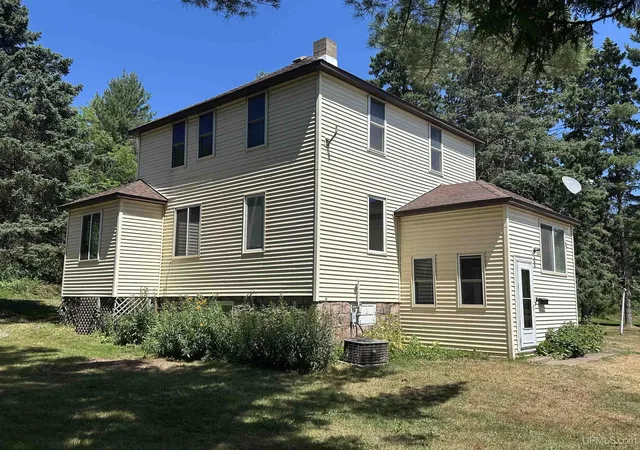 Photo 3 of Single family home for sale at 10262 N Koski Rd, Bessemer, MI 49911 | MLS# 50215539 | Listing updated on 2026-08-18