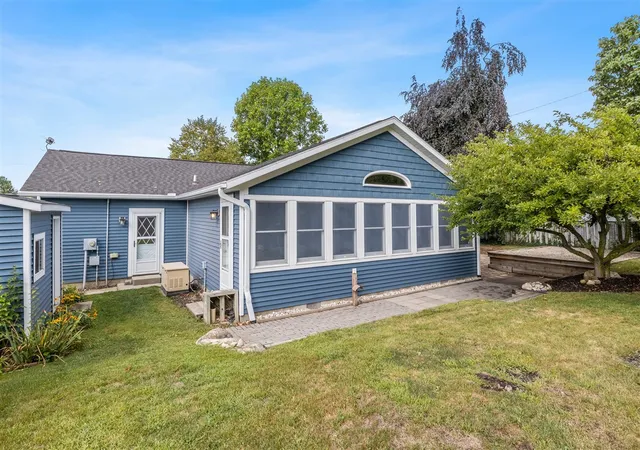 Photo 26 of Single family home for sale at 716 Valley Ave, Fremont, MI 49412 | MLS# 70555426 | Listing updated on 2026-08-29
