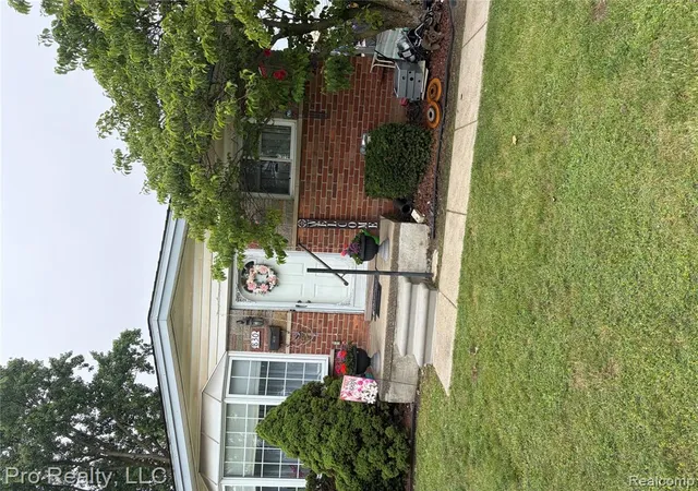 Photo 1 of Single family home for sale at 830 S Venoy Rd, Westland, MI 48186 4894 | MLS# 61004436 | Listing updated on 2026-09-28