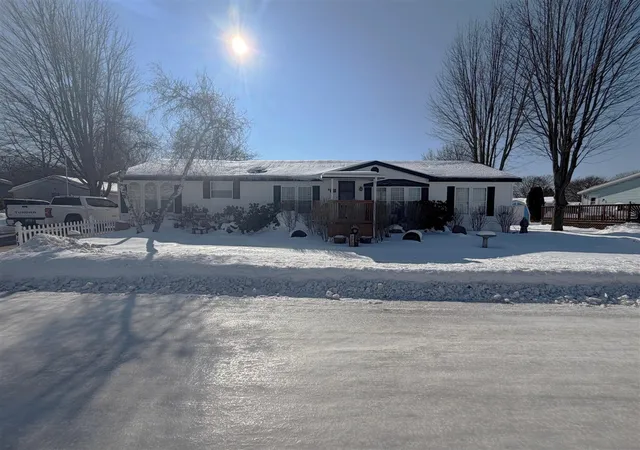 Homes for sale in Muskegon, MI | 4135 Sawgrass Trl, Muskegon, MI 49442 | MLS# 70515089