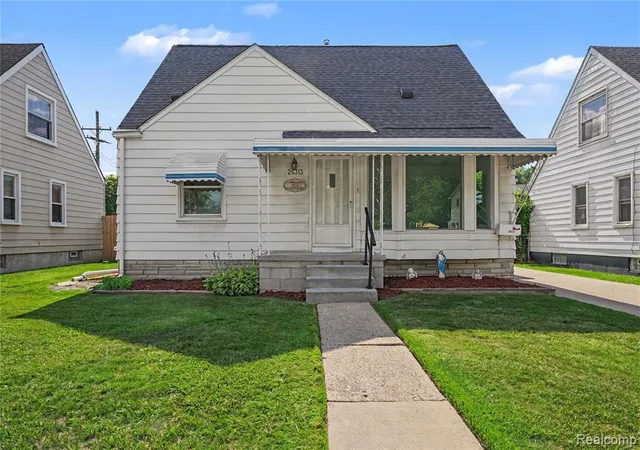Homes for sale in Madison Heights, MI | 26313 Delton St, Madison Heights, MI 48071 | MLS# 61005809
