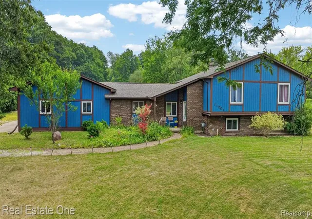 Photo 1 of Single family home for sale at 11201 Horton Rd, Holly, MI 48442 8405 | MLS# 61013197 | Listing updated on 2026-09-10