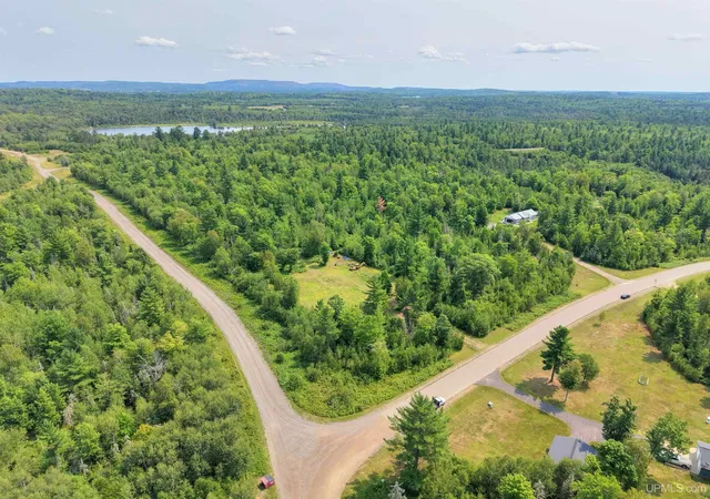 Photo 5 of Sale Pending at 2360 Goldmine Crk Dr, Ishpeming, MI 49849 | MLS# 50218308 | Listing updated on 2026-08-14