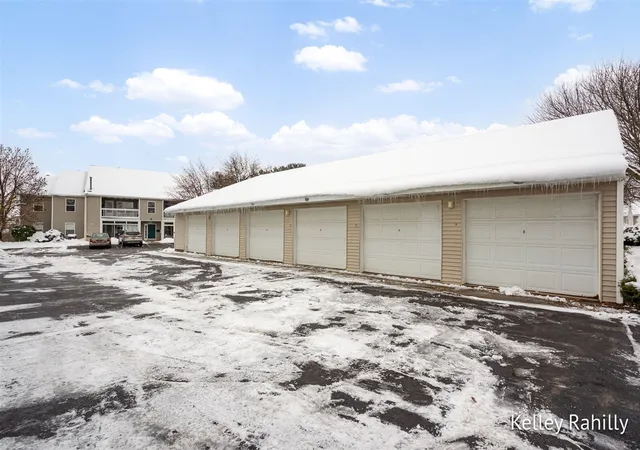 Photo 3 of Condo for sale at 3151 Poplar Crk Dr #202, Grand Rapids, MI 49512 | MLS# 70506990 | Listing updated on 2025-12-03