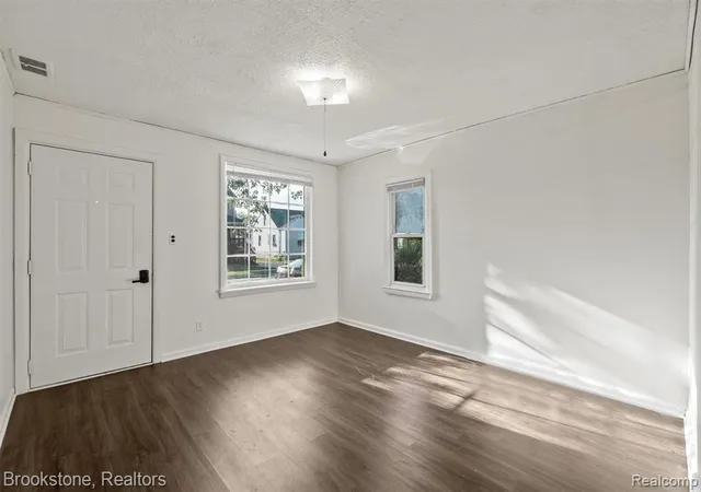 Homes for sale in Dearborn Heights, MI | 5689 Cornell St, Dearborn Heights, MI 48125 | MLS# 60977258