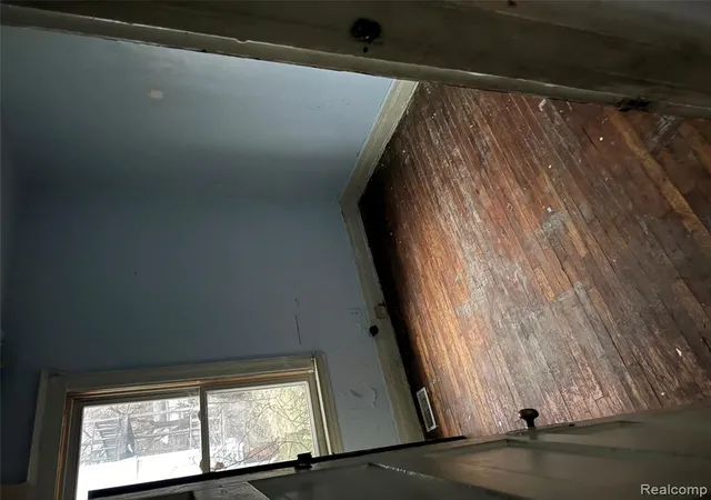5th image of 2954 E Harding St, Detroit, MI 48214 2108 | MLS# 60979900