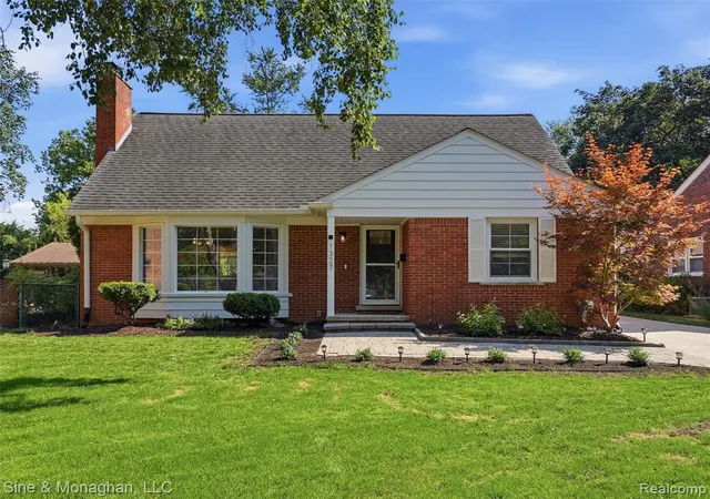 1st image of 1327 Alicia Ct, Royal Oak, MI 48073 | MLS# 61019814