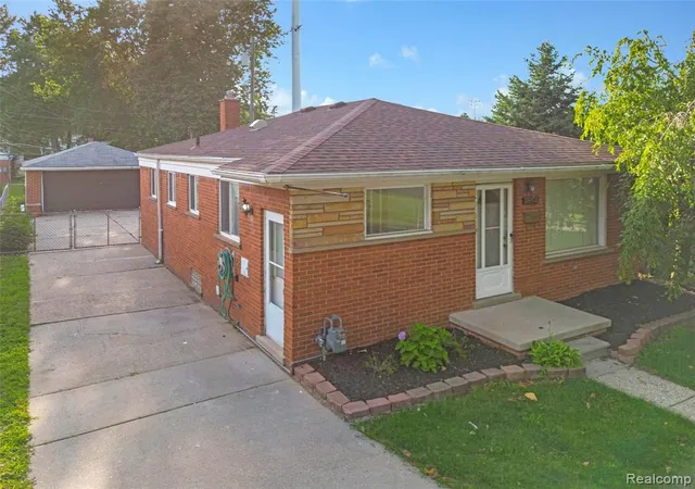 Homes for sale in Dearborn Heights, MI | 5965 N Lafayette St, Dearborn Heights, MI 48127 | MLS# 61009189
