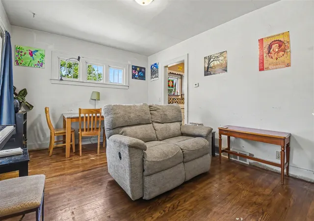 Photo 3 of Sale Pending at 4858 Walton Ave, Wyoming, MI 49548 | MLS# 70554978 | Listing updated on 2026-09-21