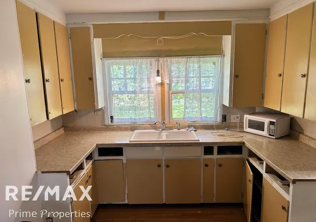 Homes for sale in Flint, MI | 626 E 2Nd St, Flint, MI 48503 | MLS# 50203134