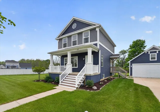 Homes for sale in Charlotte, MI | 447 Oakwood Dr, Charlotte, MI 48813 | MLS# 70541829