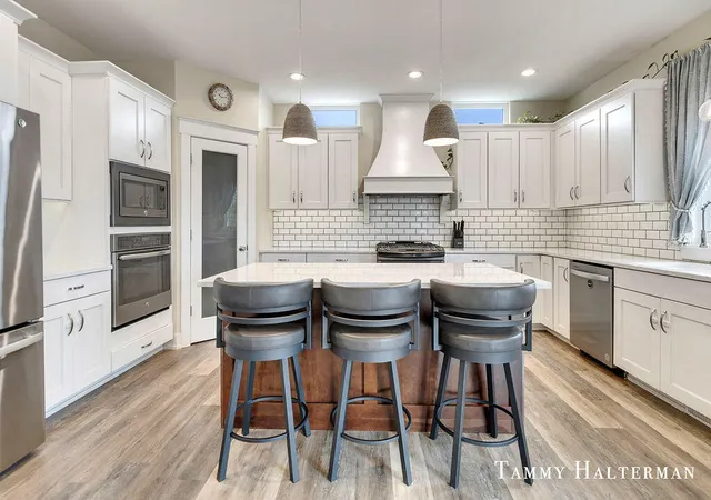 2nd image of 6129 W Bay Ct, Hudsonville, MI 49426 | MLS# 70480796