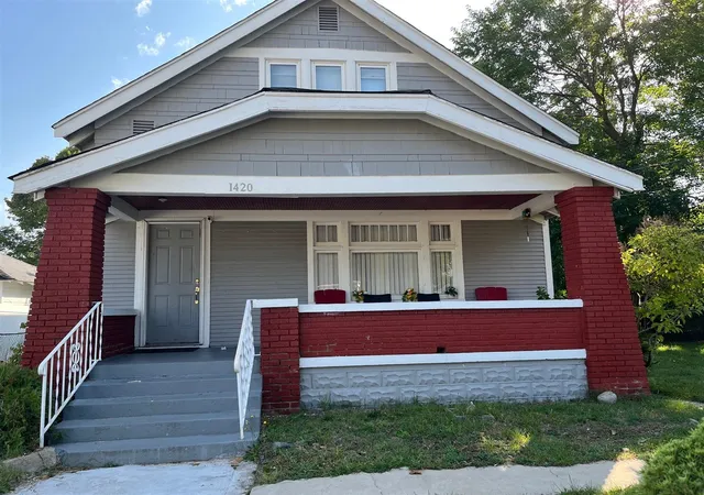2nd image of 1420 Se Marshall Ave, Grand Rapids, MI 49507 | MLS# 70495798