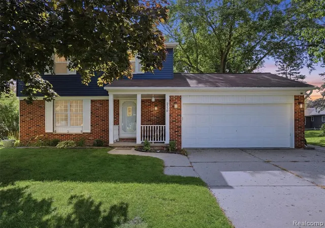 Homes for sale in Lake Orion, MI | 3330 Blasser Dr, Lake Orion, MI 48359 1106 | MLS# 61007756