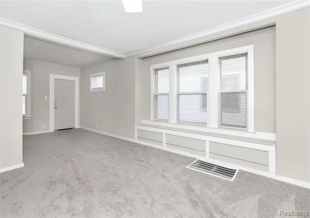 3rd image of 643 Navahoe St, Detroit, MI 48215 | MLS# 60959731