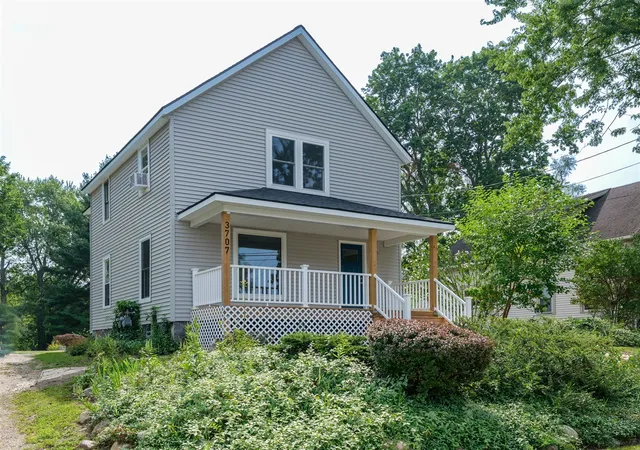 Photo 1 of Sale Pending at 3707 S Burdick St, Kalamazoo, MI 49001 | MLS# 70552938 | Listing updated on 2026-08-24