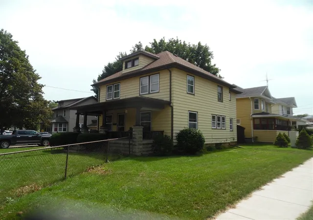 Photo 2 of Single family home for sale at 815 Wildwood Ave, Jackson, MI 49202 | MLS# 70555267 | Listing updated on 2026-08-28