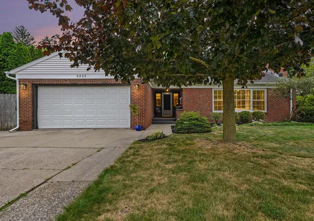 Photo 1 of Single family home for sale at 2220 Mckinley Ave St, Bay City, MI 48708 | MLS# 50216044 | Listing updated on 2026-08-19