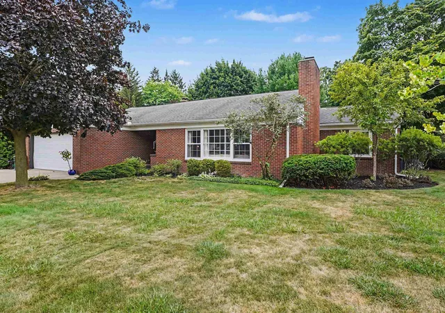 Photo 2 of Single family home for sale at 2220 Mckinley Ave St, Bay City, MI 48708 | MLS# 50216044 | Listing updated on 2026-08-19