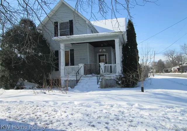 Homes for sale in Saginaw, MI | 1323 Mackinaw St, Saginaw, MI 48602 | MLS# 60375439