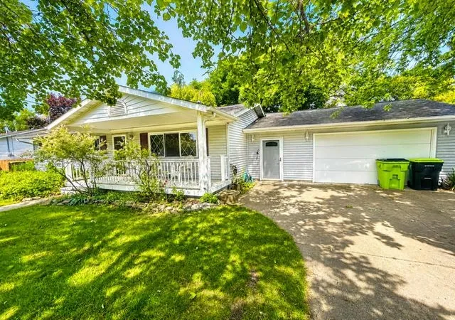 Homes for sale in Pinconning, MI | 719 Rhodes St, Pinconning, MI 48650 | MLS# 50213283