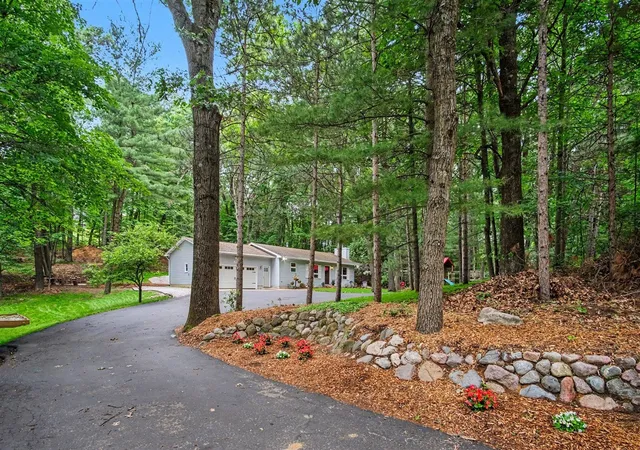 Photo 1 of Sale Pending at 6069 Stout Crk Ave, Belmont, MI 49306 | MLS# 70547525 | Listing updated on 2026-08-21