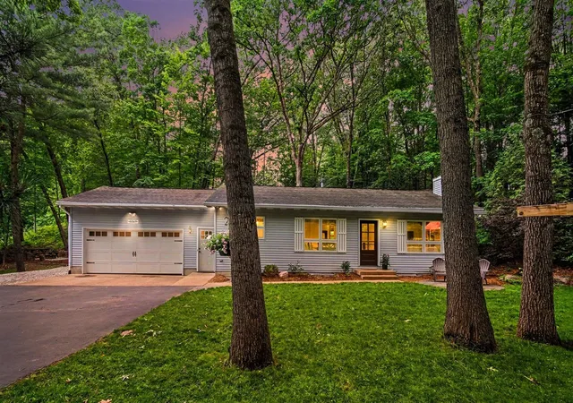 Photo 2 of Sale Pending at 6069 Stout Crk Ave, Belmont, MI 49306 | MLS# 70547525 | Listing updated on 2026-08-21