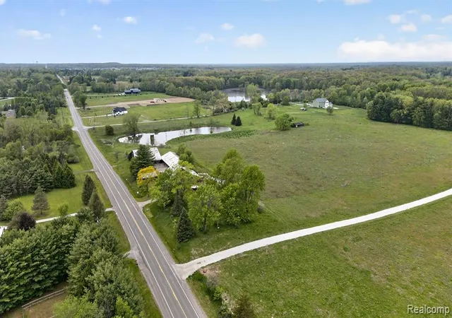 Homes for sale in Goodrich, MI | 8103 Baldwin Rd, Goodrich, MI 48438 | MLS# 60994164