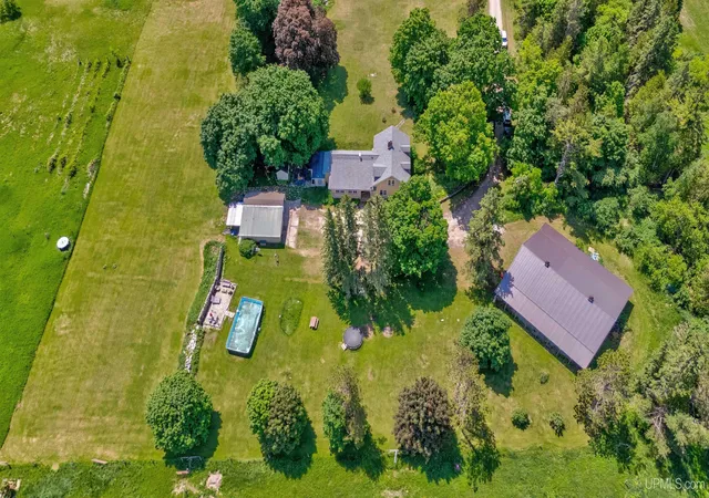 Photo 3 of Single family home for sale at 16406 18th Road, Garden, MI 49835 | MLS# 50215200 | Listing updated on 2026-09-29