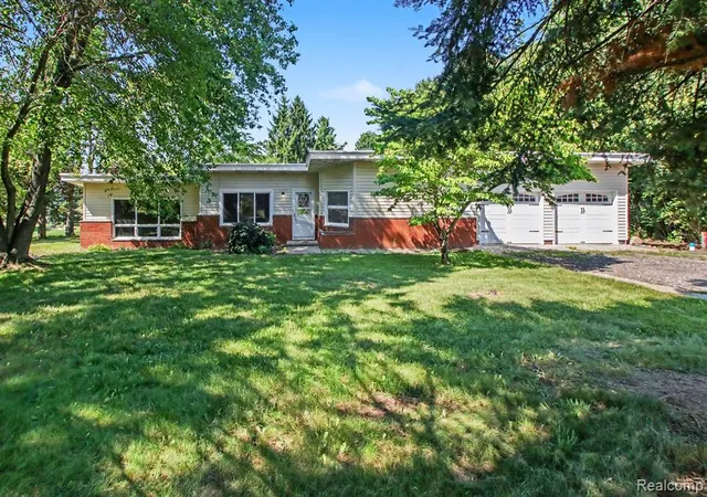 1st image of 7800 W Sharpe Rd, Fowlerville, MI 48836 | MLS# 61017919