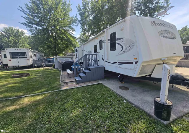 Homes for sale in Durand, MI | 10001 Goodall Rd #57, Durand, MI 48429 | MLS# 50214737