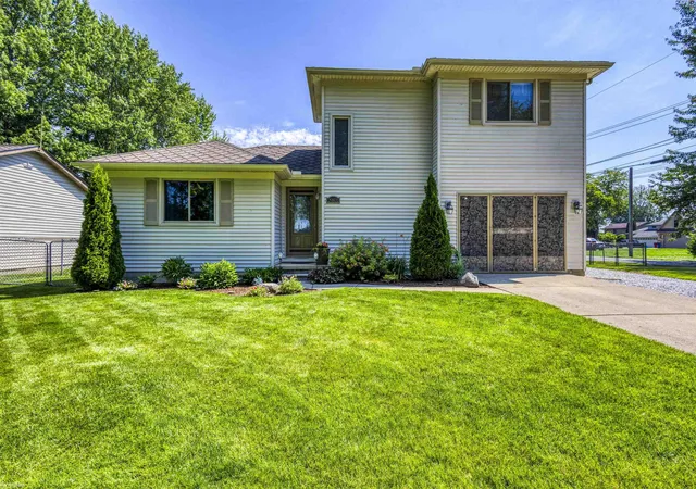 Homes for sale in New Baltimore, MI | 29831 Forton Rd, New Baltimore, MI 48047 | MLS# 50213798