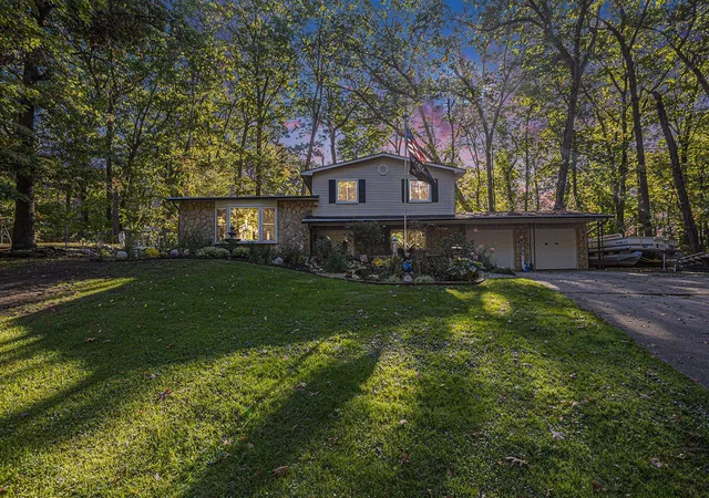 2nd image of 850 Sylvan Dr, Battle Creek, MI 49017 | MLS# 70499127