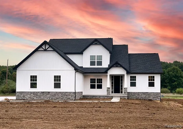 Homes for sale in Pinckney, MI | 11124 Dexter Pinckney Rd, Pinckney, MI 48169 | MLS# 60152788