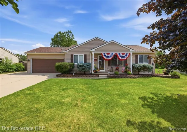 Photo 2 of Sale Pending at 9484 Sandy Hollow Ln, Davison, MI 48423 8434 | MLS# 61024562 | Listing updated on 2026-08-31