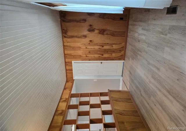 Photo 5 of Single family home for sale at 21411 Collingham Ave, Farmington Hills, MI 48336 | MLS# 61007755 | Listing updated on 2026-08-28
