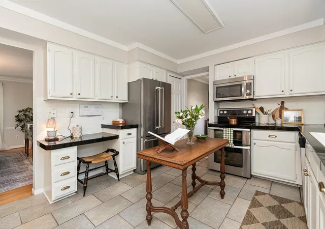 4th image of 2805 Powderhorn Ridge Rd, Rochester Hills, MI 48309 | MLS# 70537837