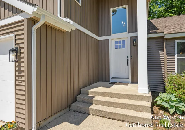 Photo 3 of Single family home for sale at 6007 Arroyo Vista Dr, Rockford, MI 49341 | MLS# 70536343 | Listing updated on 2026-06-04