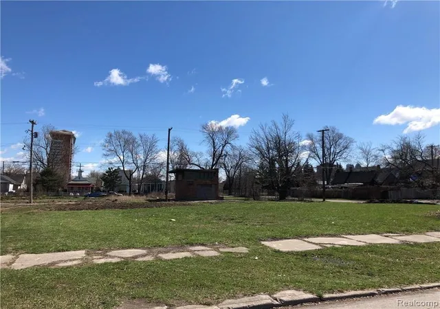 Photo 2 of Sale Pending at 2802 12 Harrison, Detroit, MI 48216 | MLS# 21593503 | Listing updated on 2026-06-19