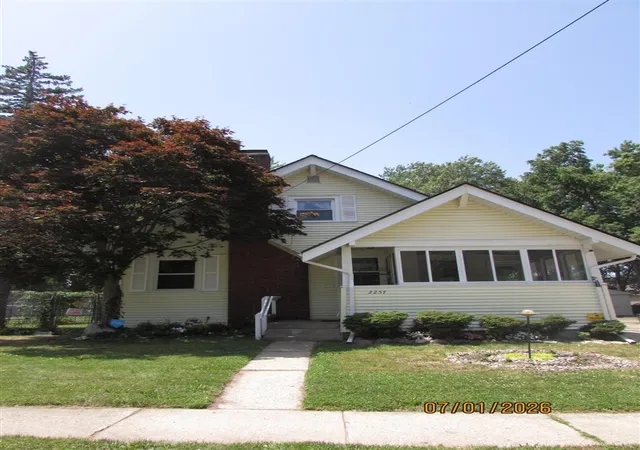Homes for sale in Wyoming, MI | 2257 Wyoming Ave, Wyoming, MI 49519 | MLS# 70543495