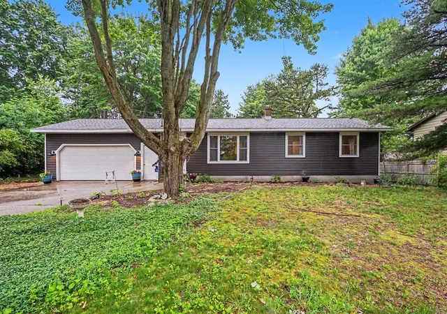 Homes for sale in West Olive, MI | 5069 152nd Ave, West Olive, MI 49460 | MLS# 70540014