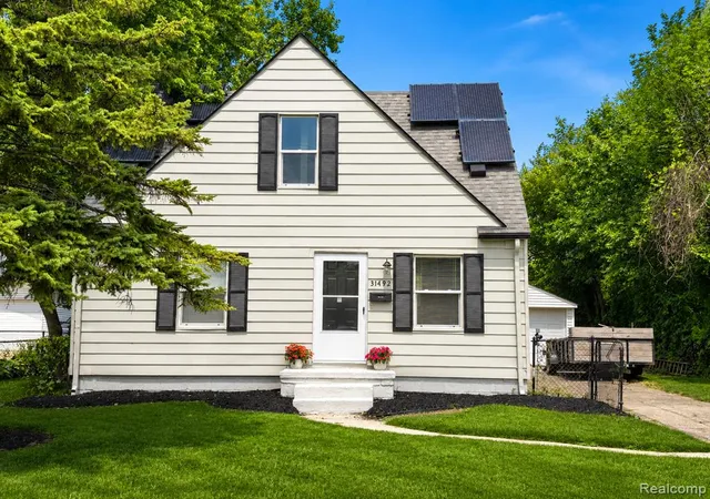 2nd image of 31492 Cherry Hill Rd, Garden City, MI 48135 | MLS# 61013484