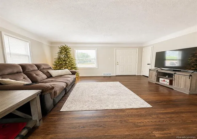 4th image of 31492 Cherry Hill Rd, Garden City, MI 48135 | MLS# 61013484