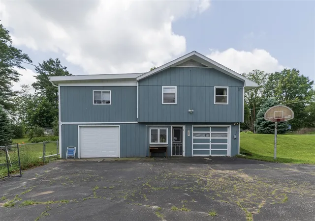 Homes for sale in Three Rivers, MI | 55081 Buckhorn Rd, Three Rivers, MI 49093 | MLS# 70543526