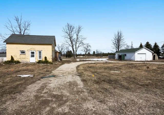 Homes for sale in Interlochen, MI | 17140 Honor Hwy, Interlochen, MI 49643 | MLS# 80054859